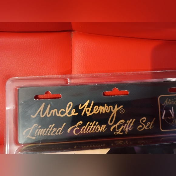 2016 Uncle Henry Limited Edition Gift Set. - Picture 3 of 3